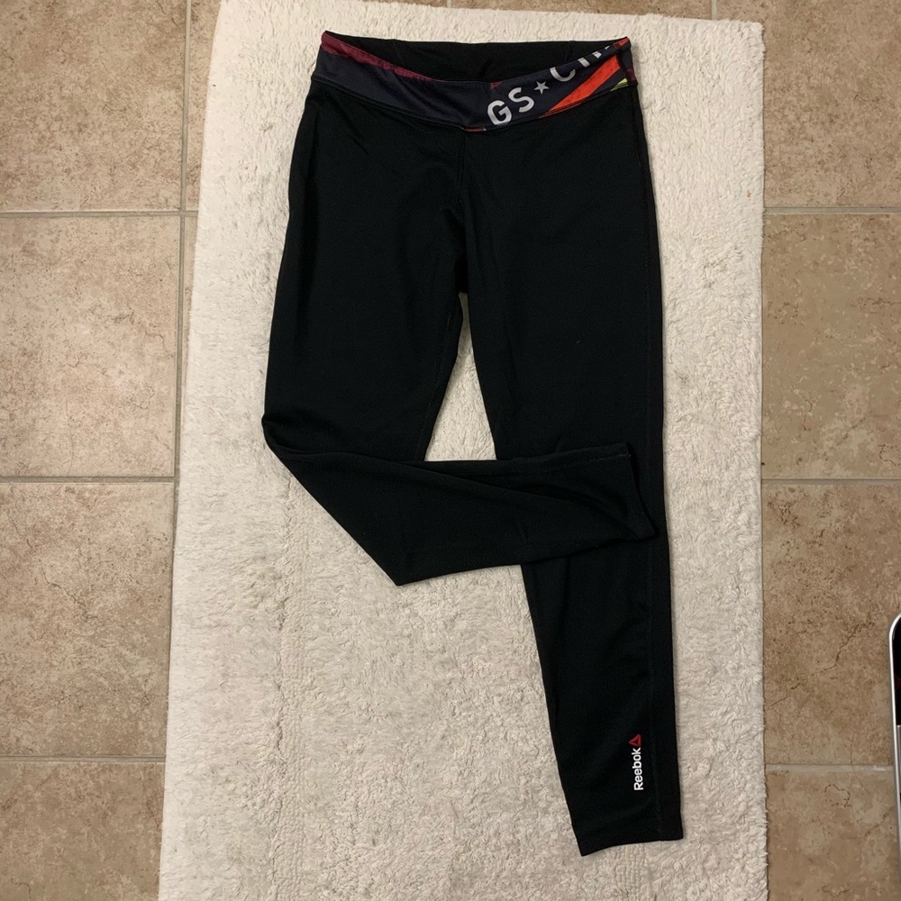 Reebok reversible leggings size M